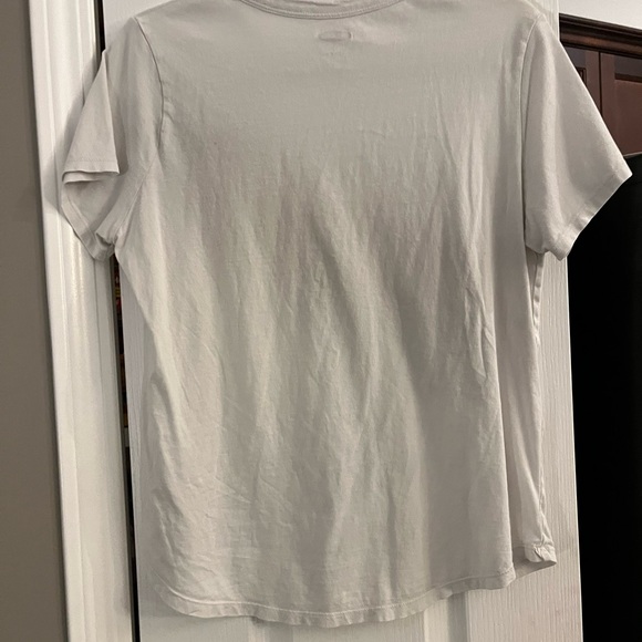 Old navy top - Picture 2 of 7